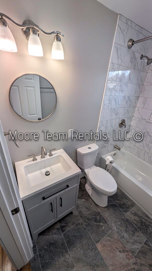 Building Photo - 906 White Pine Dr