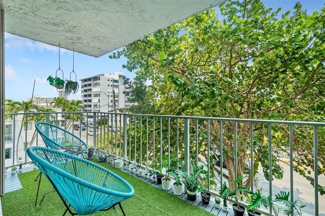 Building Photo - 6801 Indian Creek Dr