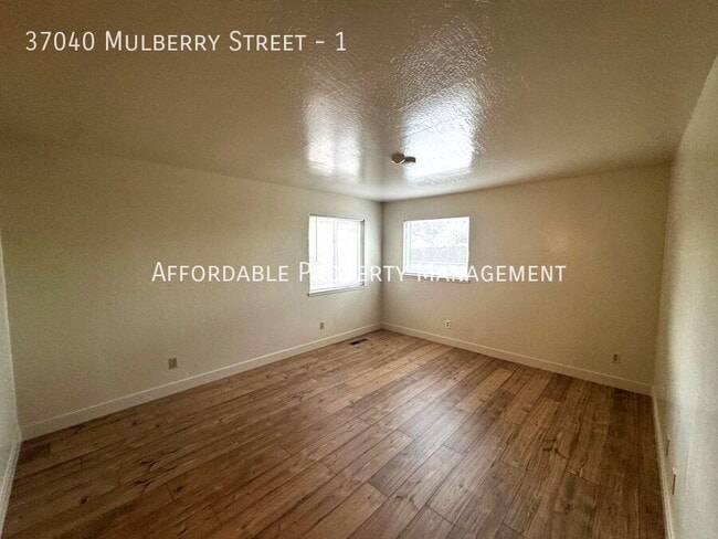 Building Photo - 37040 Mulberry St