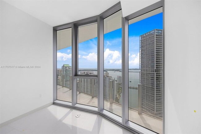 Building Photo - 300 Biscayne Blvd Way