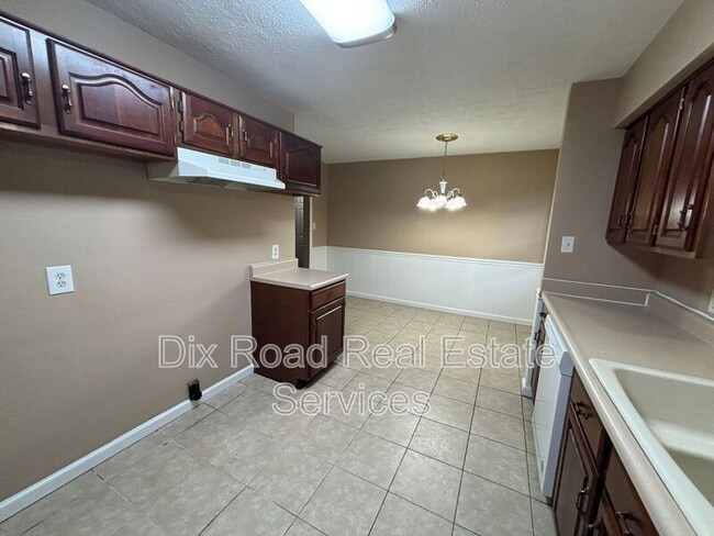 Building Photo - 4420 Roosevelt Blvd
