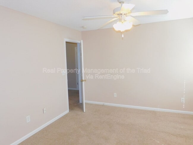 Building Photo - 5402 Carriage Woods Dr