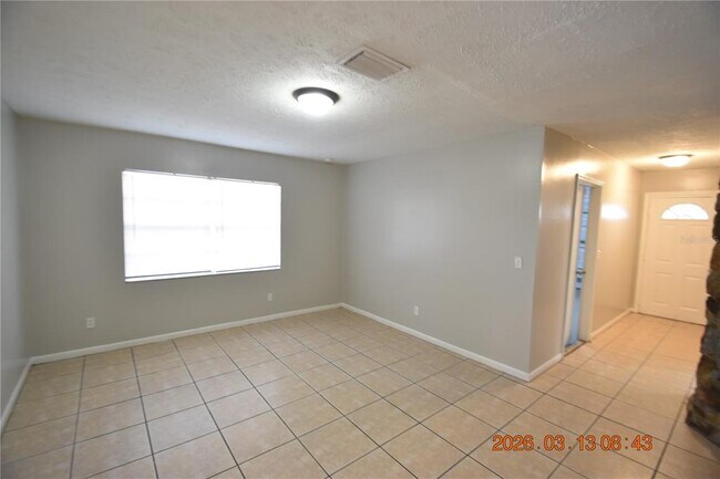 Building Photo - 4711 E Serena Dr