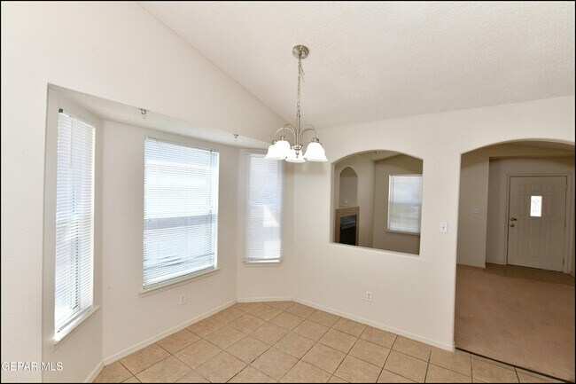 Building Photo - 3112 Tierra Ayala Dr