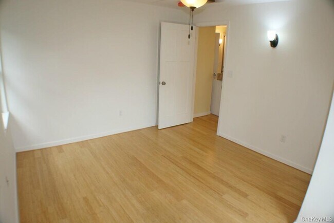 Building Photo - 499 Piermont Ave