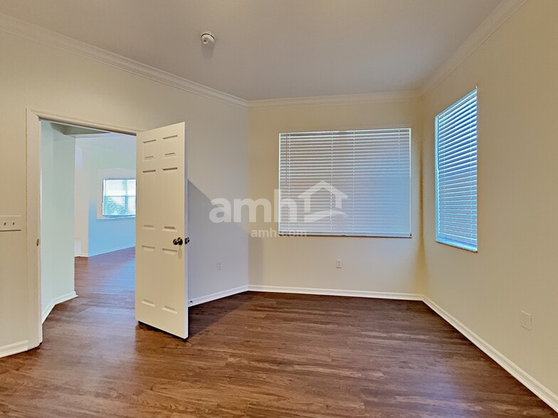 Building Photo - 6424 Orchard Oriole Ln