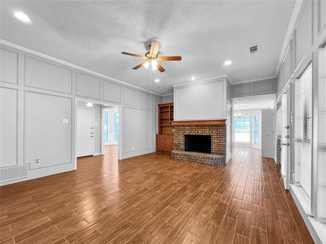 Building Photo - 700 Dartbrook Dr