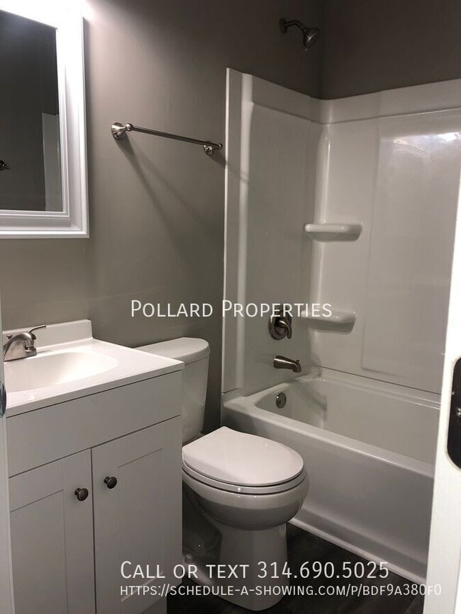 Building Photo - 208 John St