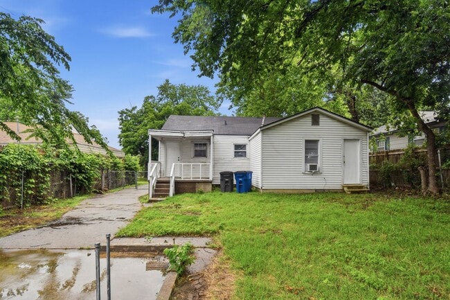 Building Photo - Newly Remodeled | 3 Bed | 1 Bath | Tulsa | Available Now