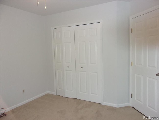 Building Photo - 21749 Lincoln Dr