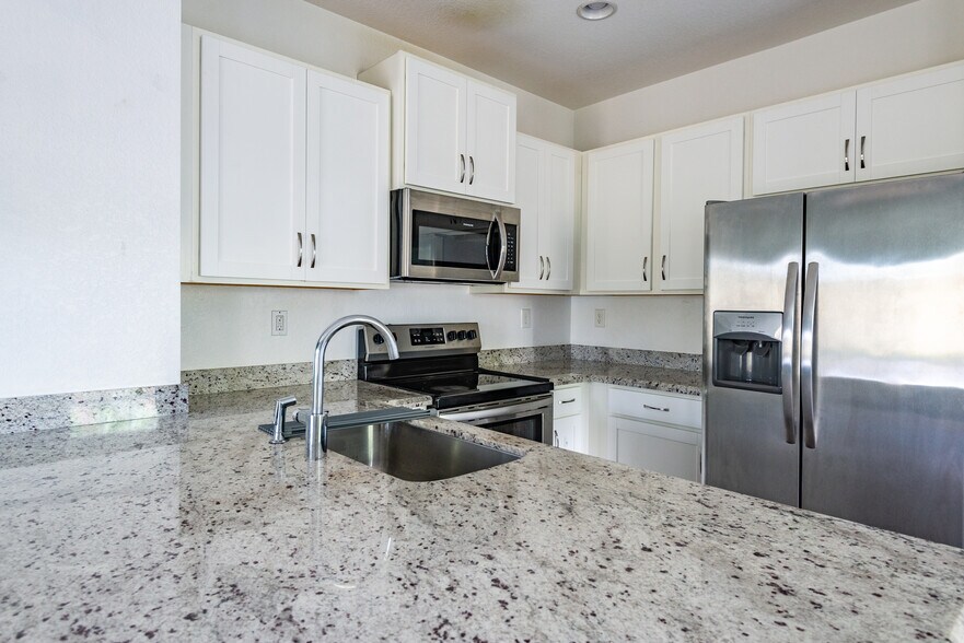 Building Photo - 1134 NW 40th Ter