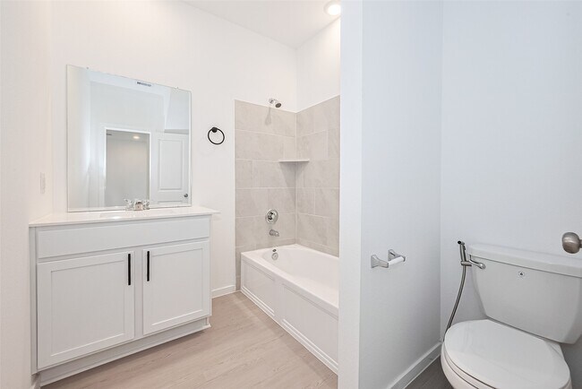 Building Photo - 26615 Coast Redwood Dr