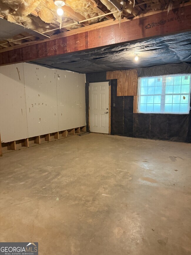 Building Photo - 235 Tower Commons Rd