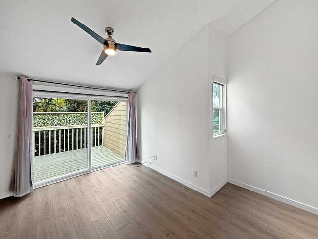 Building Photo - 3B/2BA Home in Encinitas Now Available for...