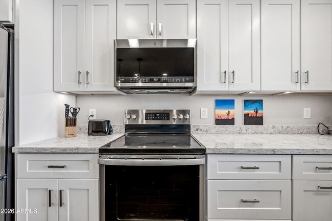 Building Photo - 7340 N Vía Camello Del Norte