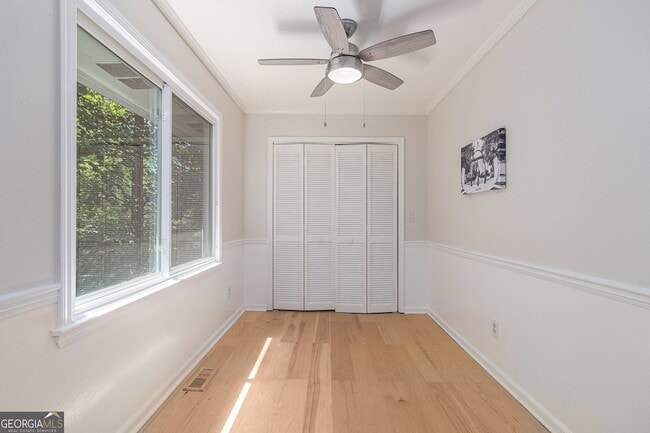 Building Photo - 1402 McLendon Dr
