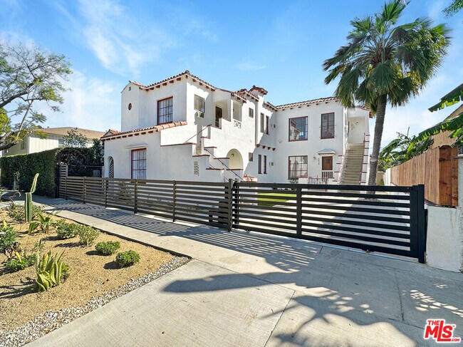 Building Photo - 5930 Willoughby Ave