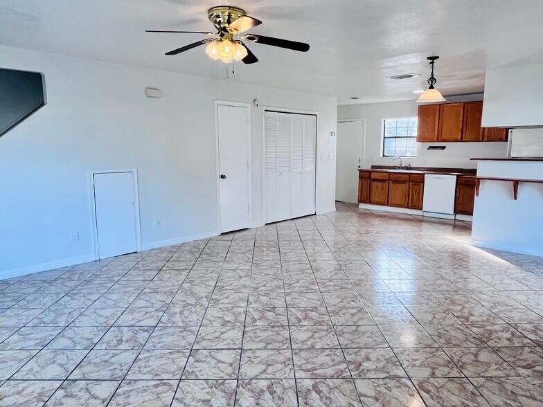 Building Photo - 506 Beechwood Ave