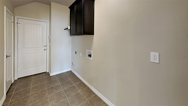 Building Photo - 11004 SW 38th Cir