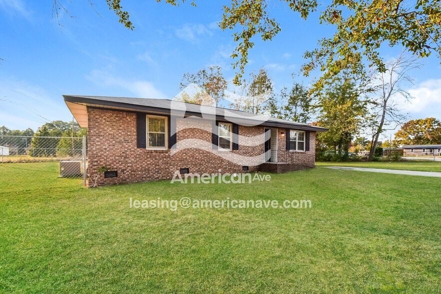 Building Photo - 101 Black Oak Rd