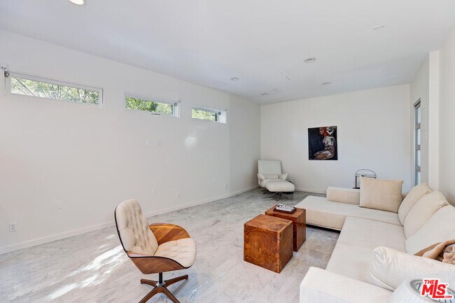 Building Photo - 1730 Mt Olympus Dr