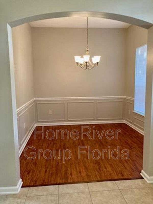 Building Photo - 2575 Creekfront Dr