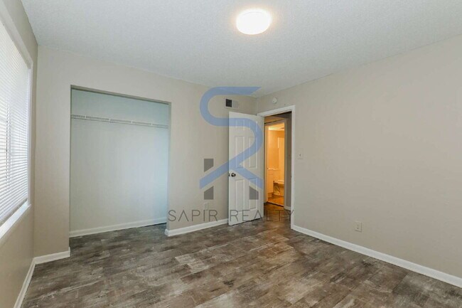 Building Photo - Move-In Ready! Freshly Updated 2BR/1.5BA with All-Electric Living