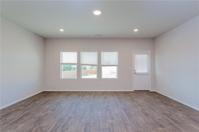 Building Photo - 13525 Brahmin Dr