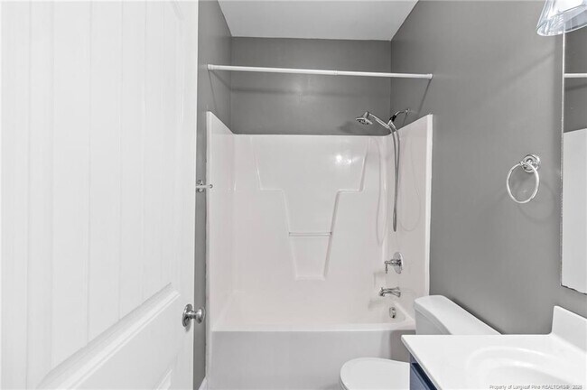 Building Photo - 720 Camwheel Dr