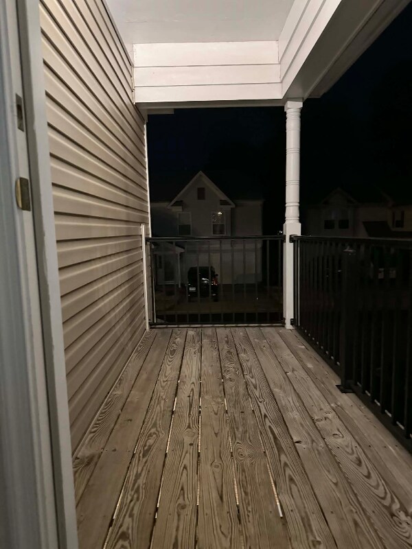 Building Photo - 5425 Port Royal Dr