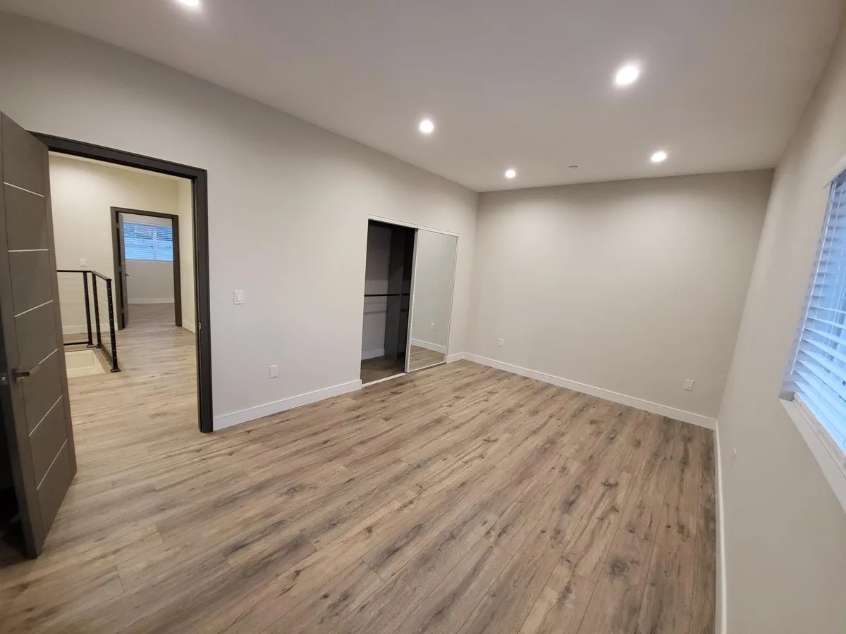 Building Photo - 10934 Nettleton St
