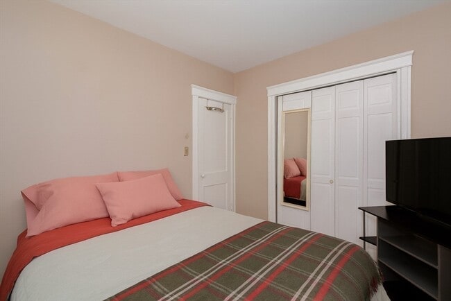 Building Photo - 55 Glenellen Rd