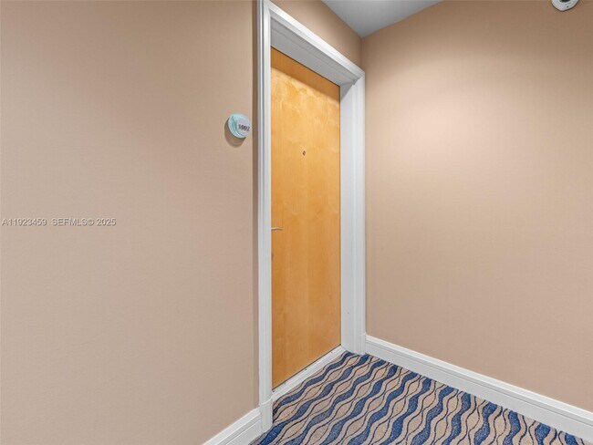 Building Photo - 253 NE 2nd St