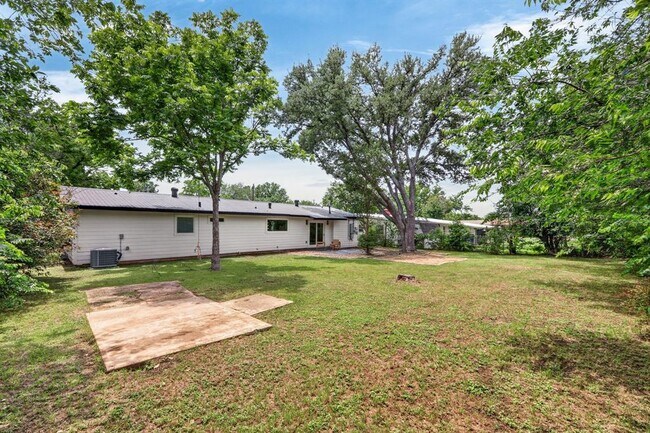 Building Photo - 5102 Ravensdale Ln