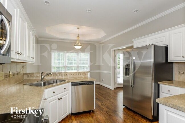 Building Photo - 209 Bennington Dr