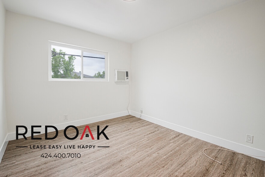 Building Photo - 4070 Venice Blvd.