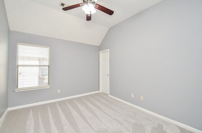 Building Photo - 25619 Tower Side Ln