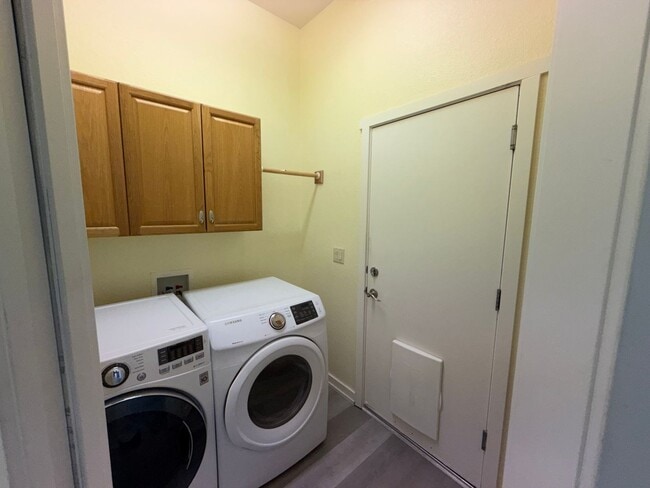 Building Photo - 1041 Turnberry Dr