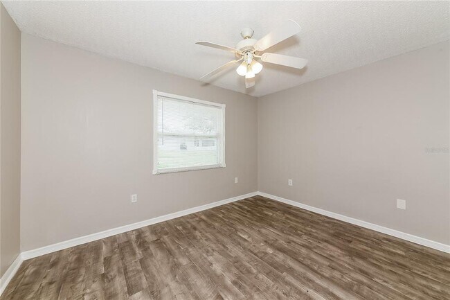 Building Photo - 7527 42nd Ct E