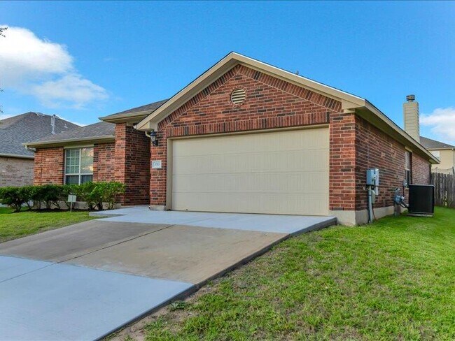 Building Photo - 3513 Dry Brook Crossing