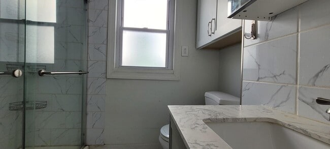 Building Photo - 302 Burmont Rd