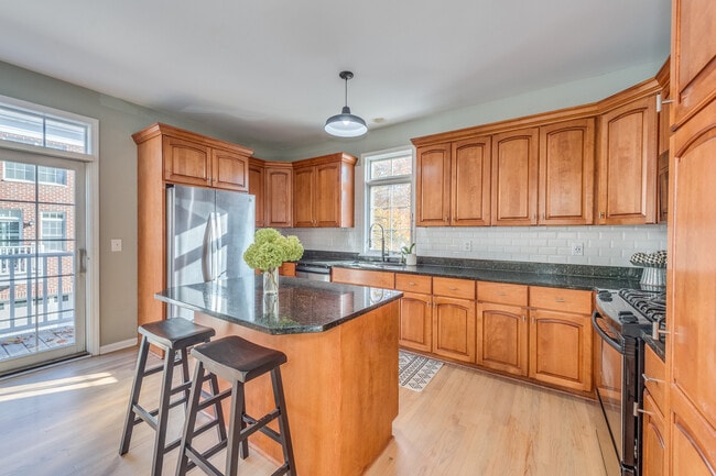 Building Photo - 243 Boxcar Ave