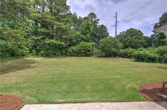 Building Photo - 4100 Chanticleer Dr NW