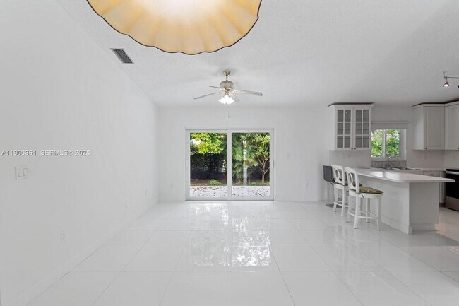 Building Photo - 9617 SW 144th Pl