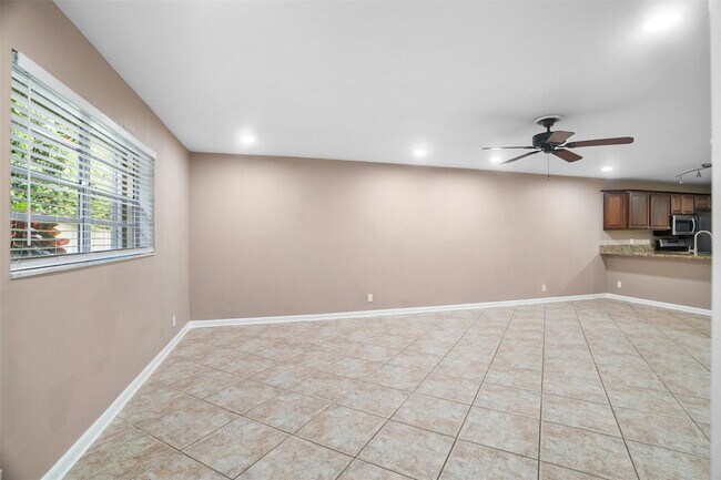 Building Photo - 22615 SW 66th Ave