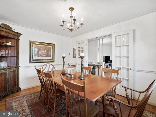 Building Photo - 560 Meadowview Cir