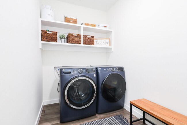 Building Photo - 1419 Calamian Dr