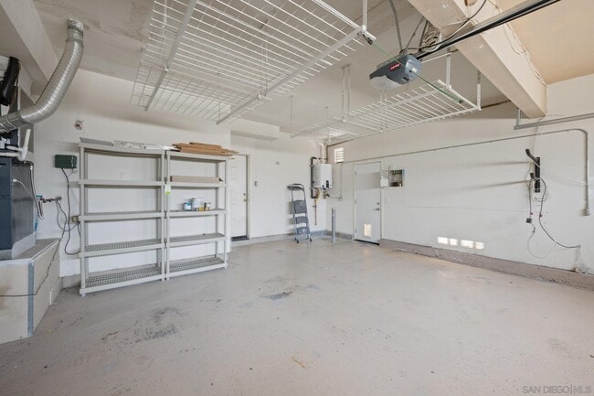 Building Photo - 13876 Lewiston St