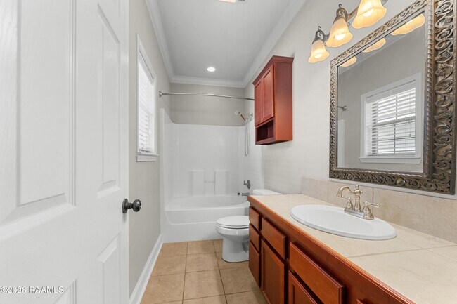 Building Photo - 128 Bottle Brush Ln