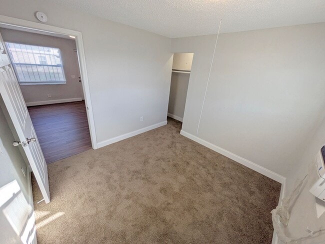 Building Photo - 506-512 Northwood Road